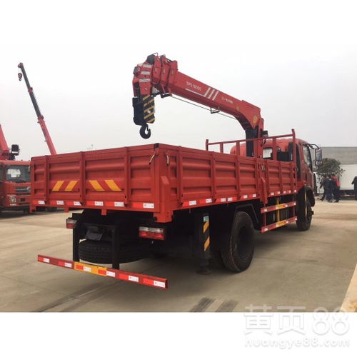 東風(fēng)隨車(chē)吊 兼具高效與靈活的清障作業(yè)利器